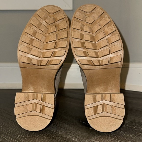 Steve Madden Kiley Booties in Taupe Suede 
Size 5.5 - Picture 8 of 8